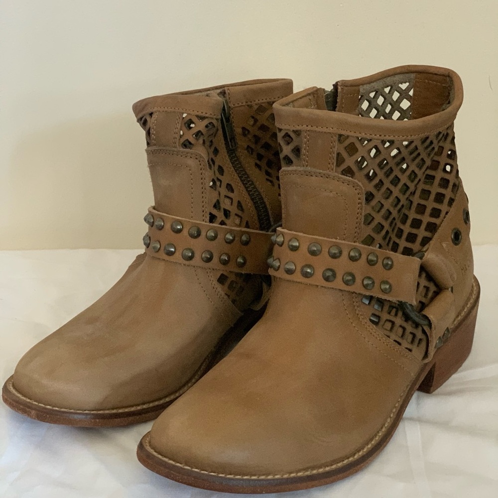 Musse & Cloud ankle bootie